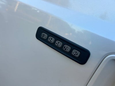 2016 Ford Super Duty F-350 DRW Lariat