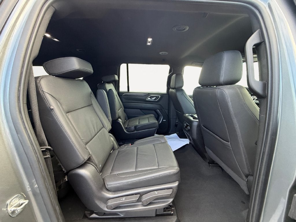 2022 Chevrolet Suburban LT