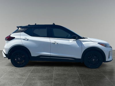 2021 Nissan Kicks SR