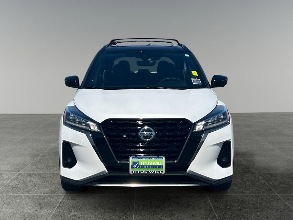 2021 Nissan Kicks SR