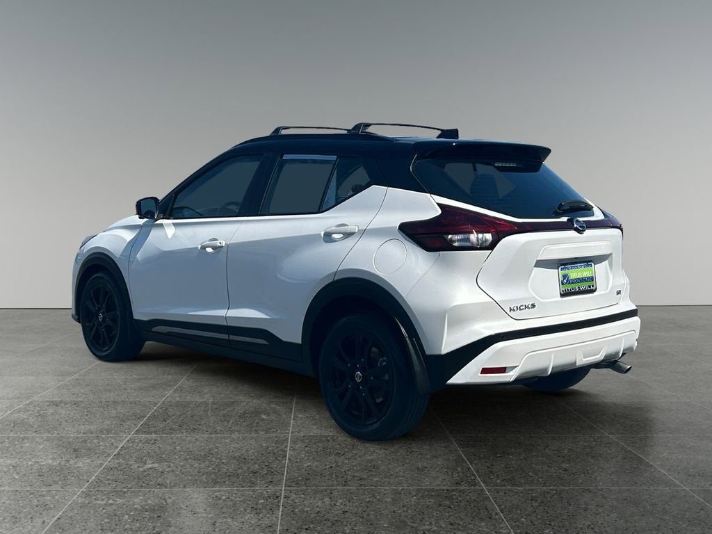 2021 Nissan Kicks SR