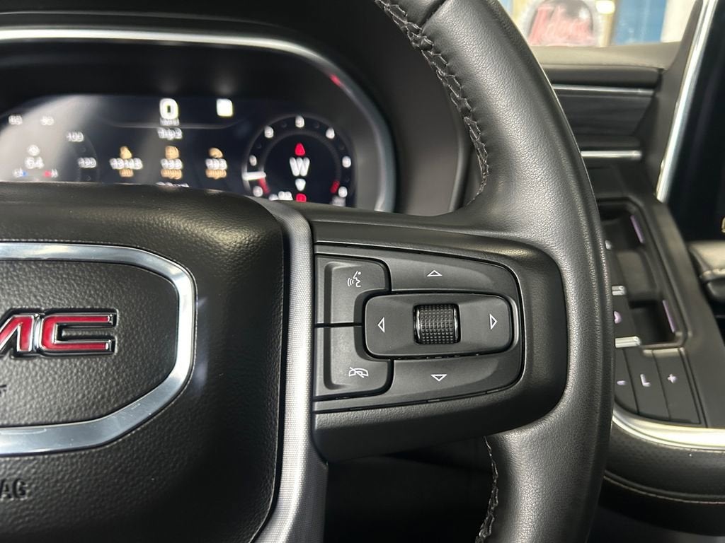 2023 GMC Yukon XL SLT