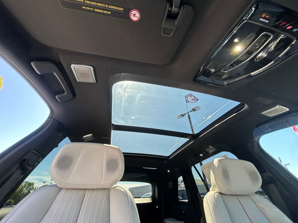 2026 Cadillac VISTIQ Luxury