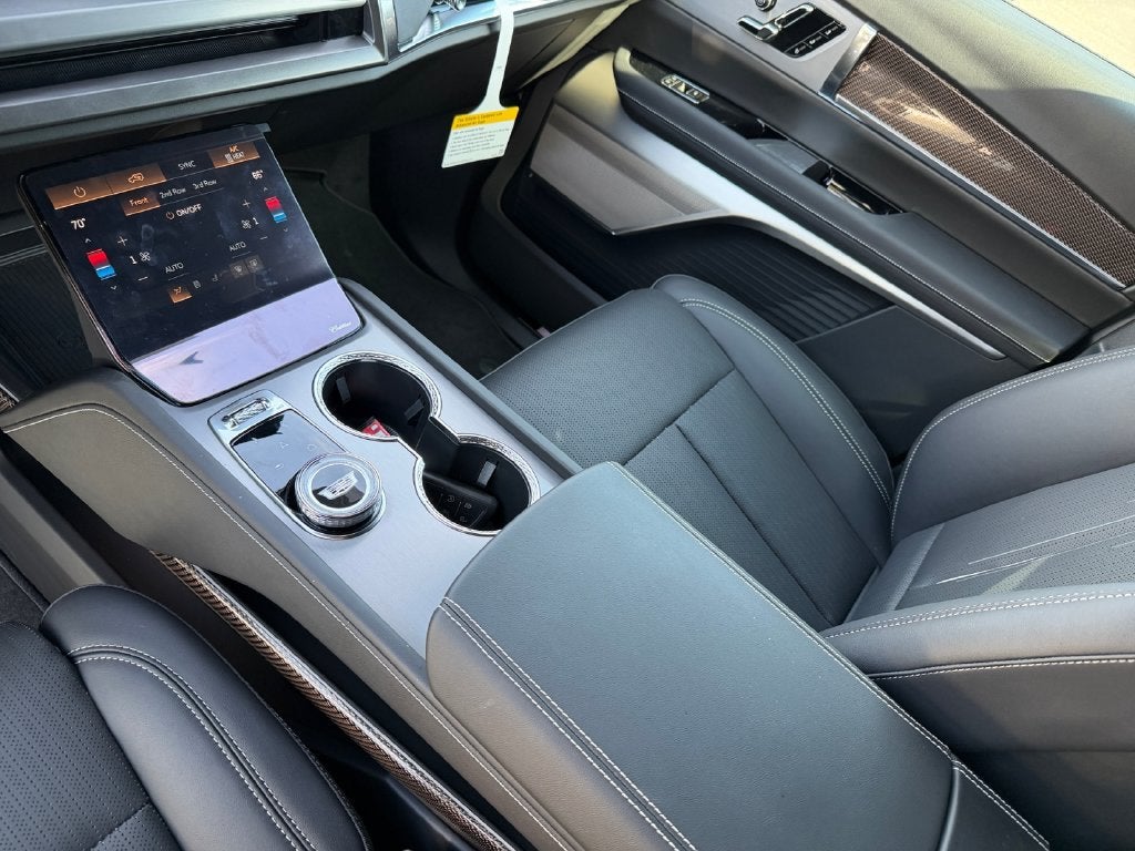 2027 Cadillac VISTIQ Sport