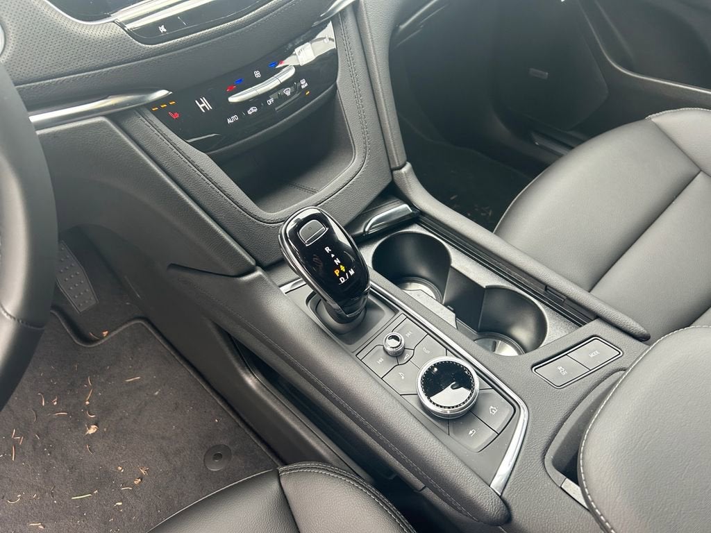 2026 Cadillac XT5 Luxury