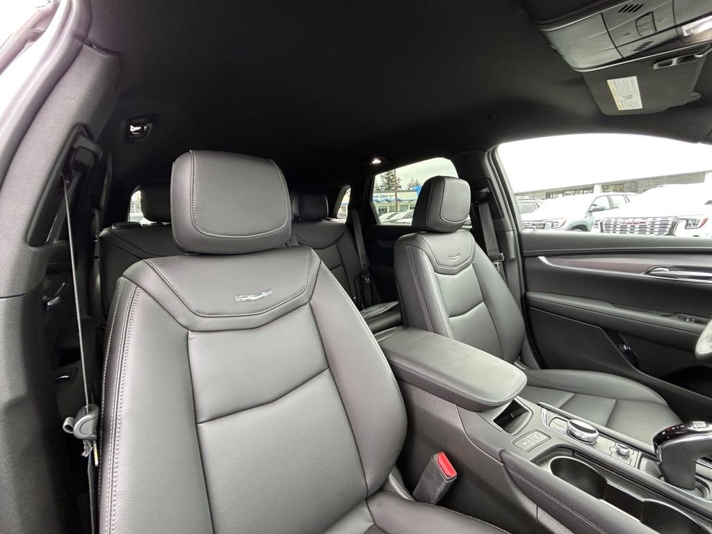 2026 Cadillac XT5 Luxury