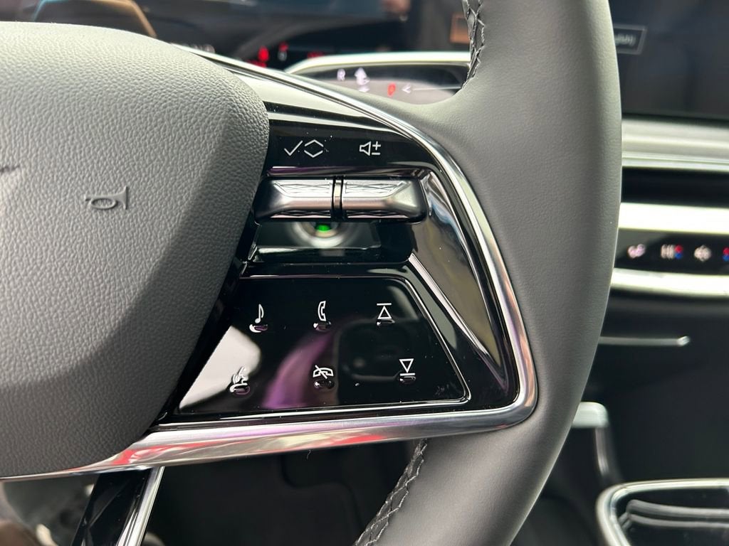 2025 Cadillac LYRIQ Sport 1