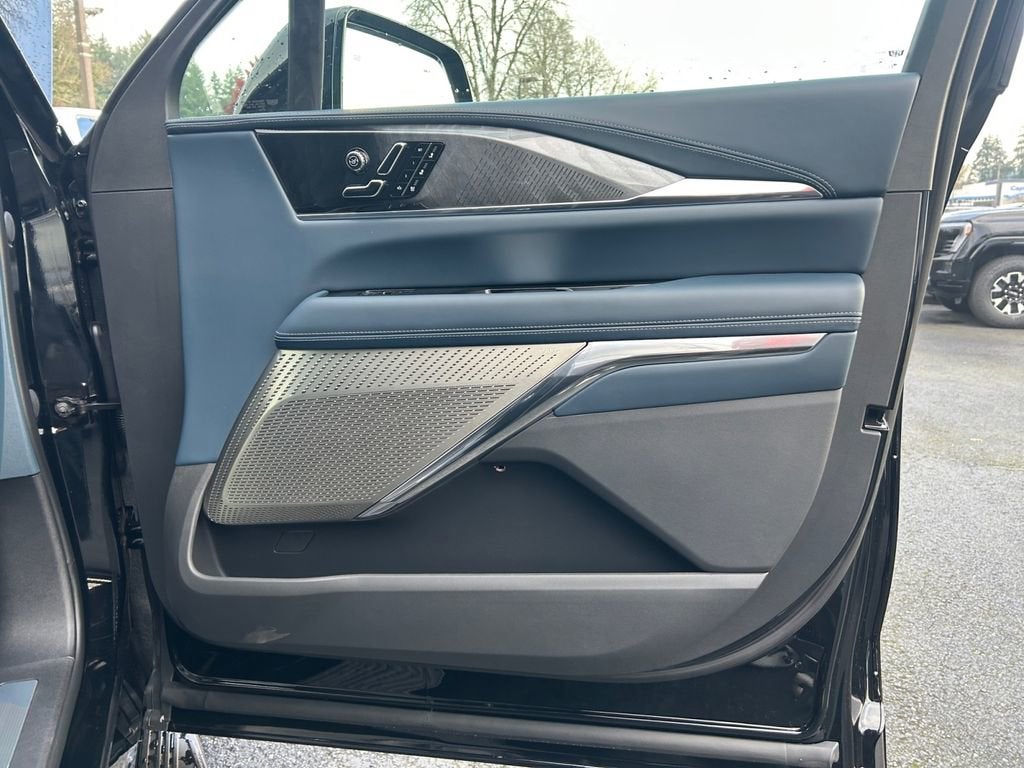 2026 Cadillac ESCALADE IQL Premium Sport