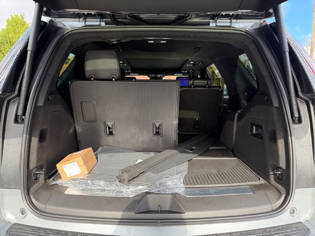 2027 Cadillac Escalade 4WD Platinum Sport
