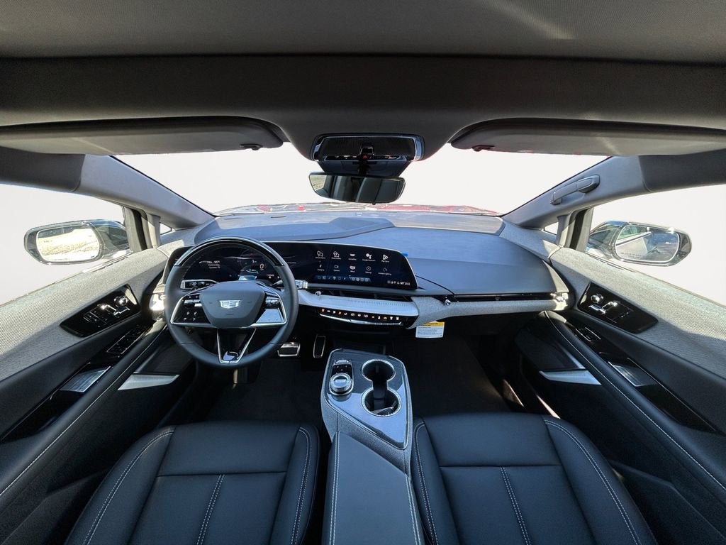 2025 Cadillac OPTIQ Luxury 1