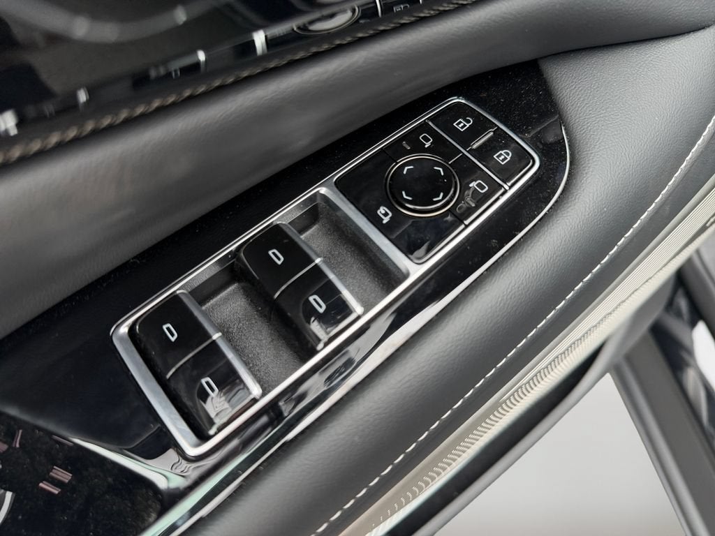 2027 Cadillac OPTIQ Sport - Photo 21