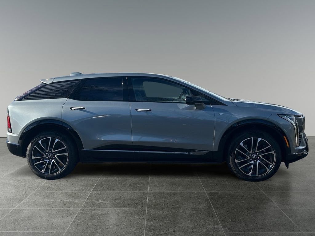 2025 Cadillac OPTIQ Sport 2