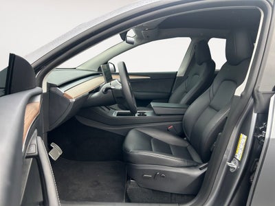 2025 Tesla Model Y Performance