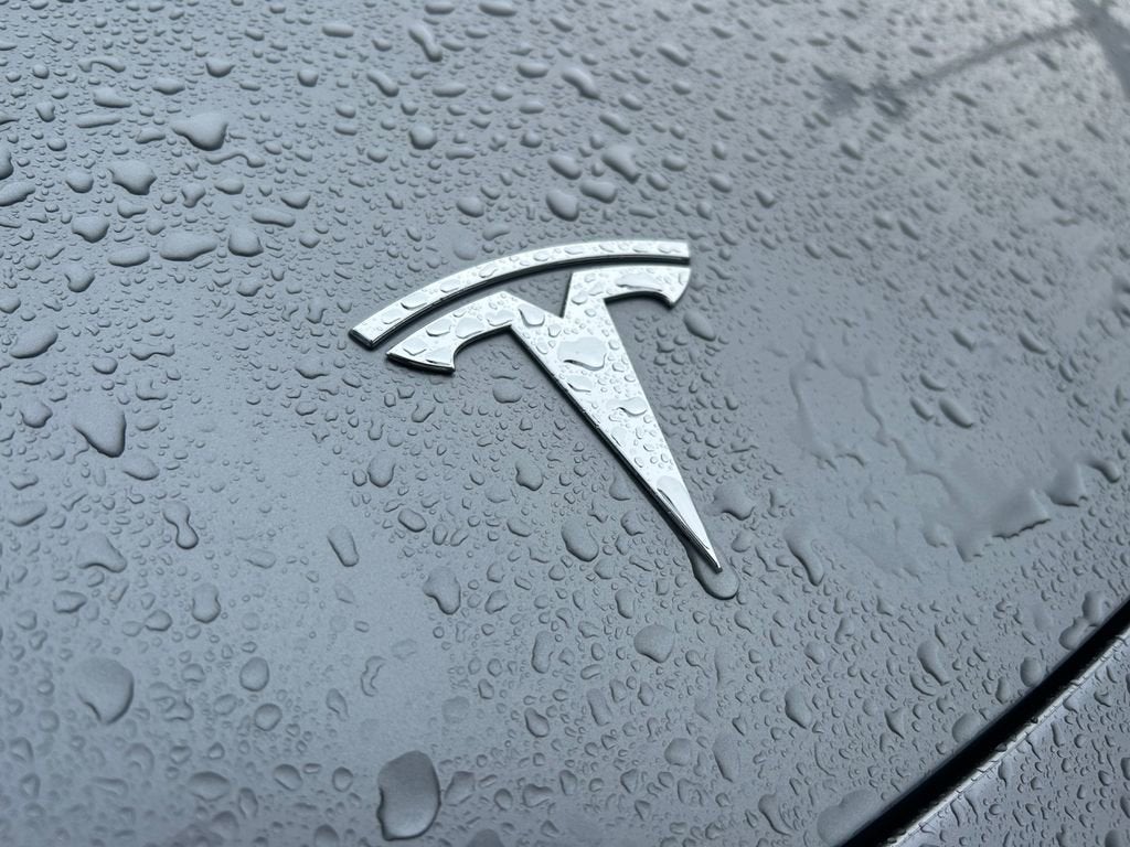 2025 Tesla Model Y Performance