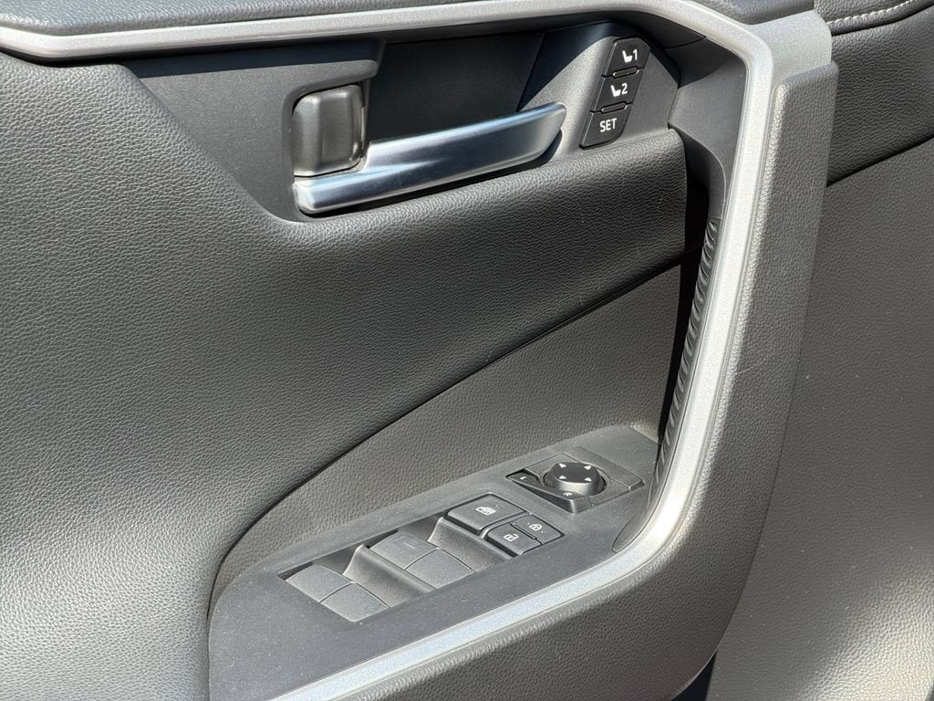 2020 Toyota RAV4 Limited