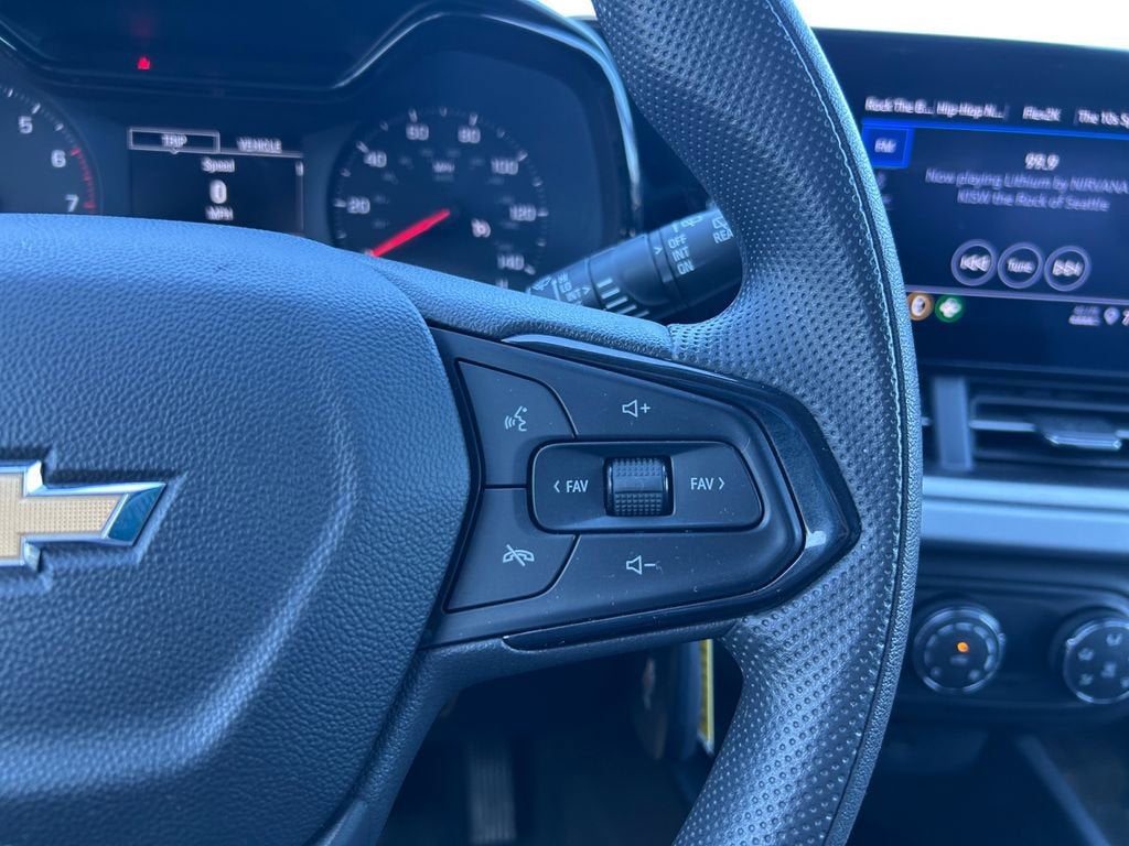 2025 Chevrolet Trax LS