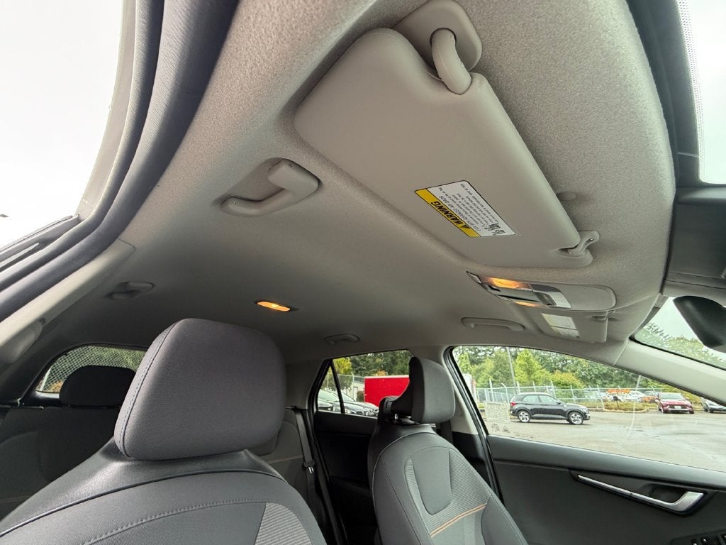 2025 Kia Niro LX