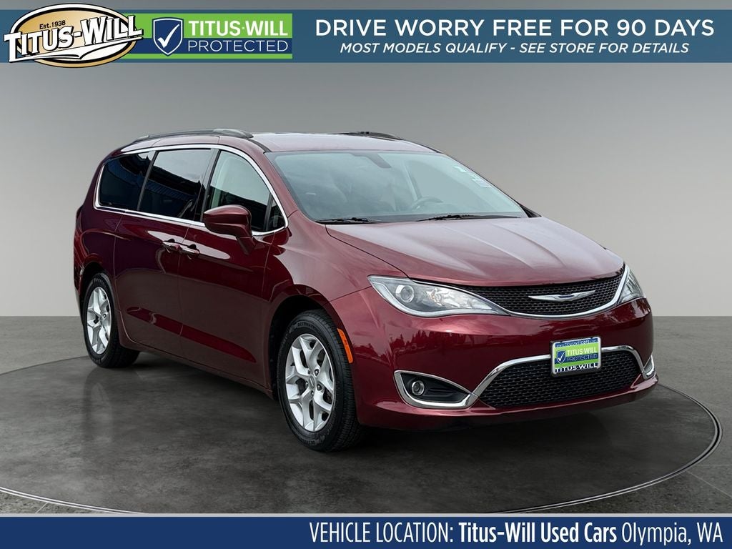 2018 Chrysler Pacifica Touring Plus's photo
