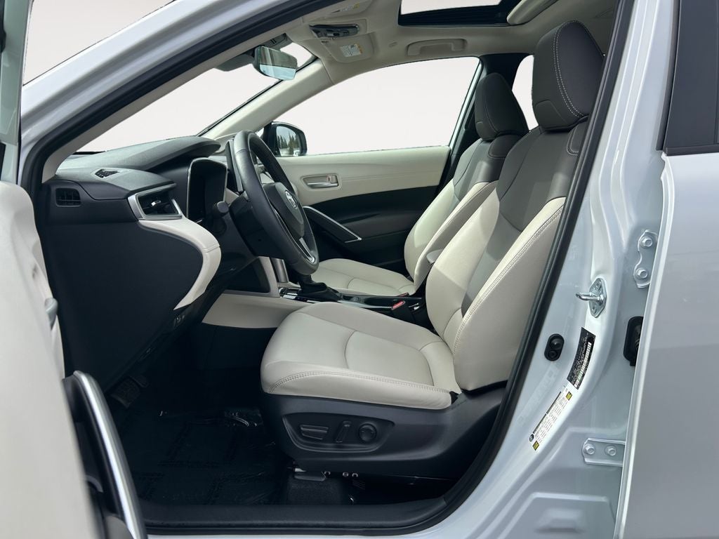 2024 Toyota Corolla Cross XLE