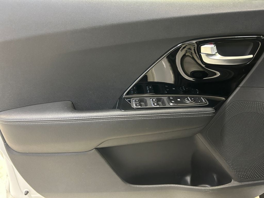 2021 Kia Niro Plug-In Hybrid EX