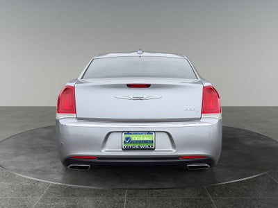 2016 Chrysler 300 C