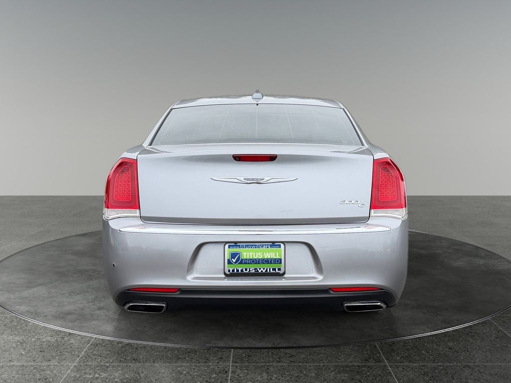 2016 Chrysler 300 C