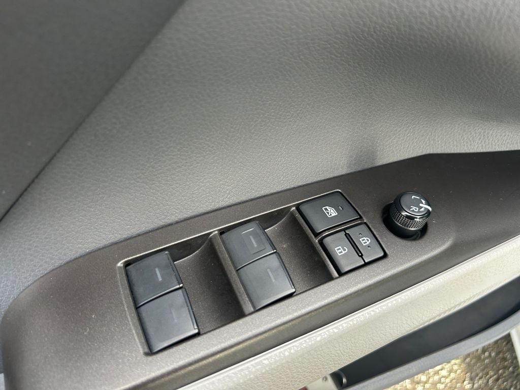 2024 Toyota Camry SE ALL-WHEEL DRIVE