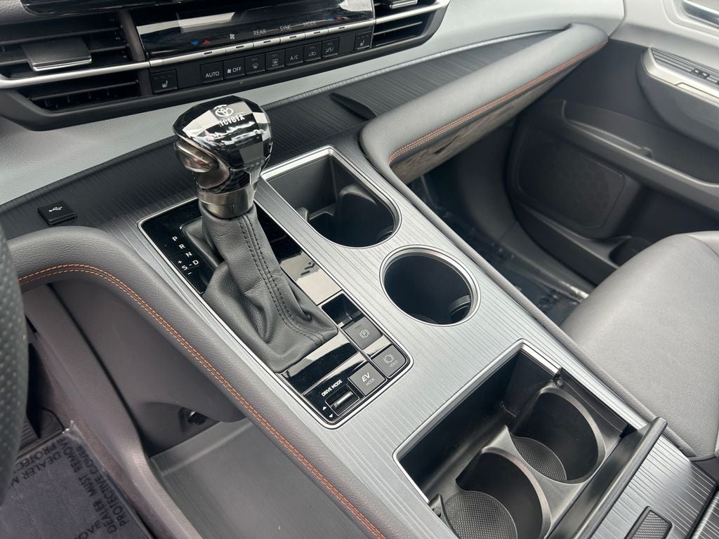 2024 Toyota Sienna XSE 7 Passenger