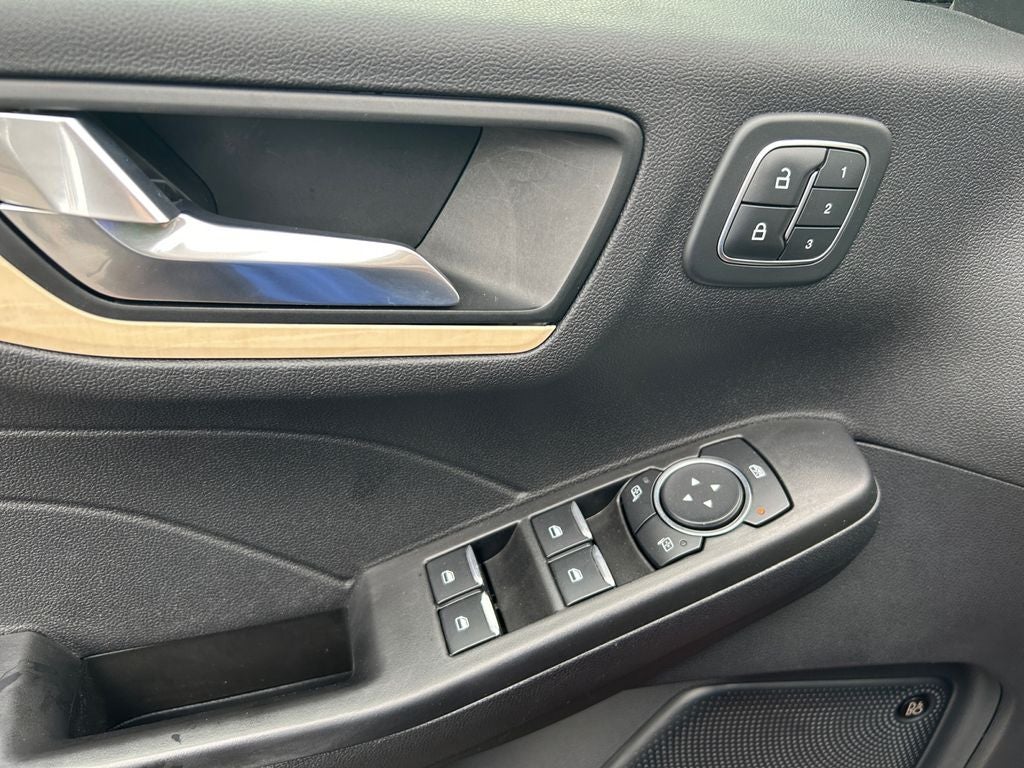 2021 Ford Escape Titanium