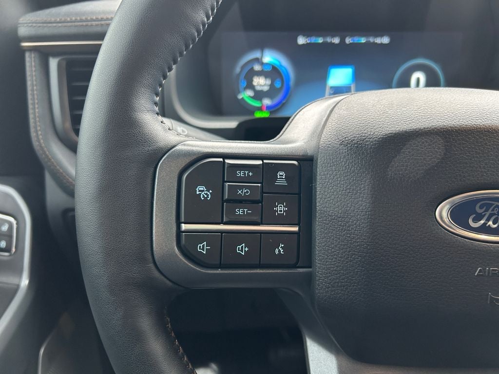 2023 Ford F-150 Lightning Lariat