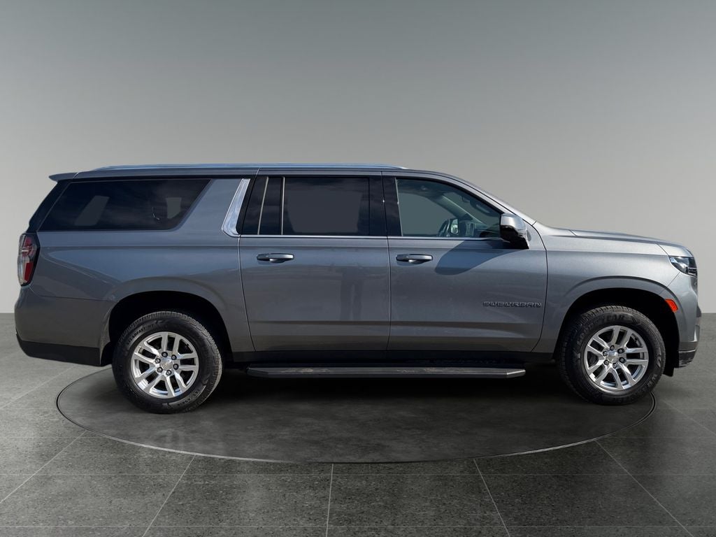 2022 Chevrolet Suburban LT