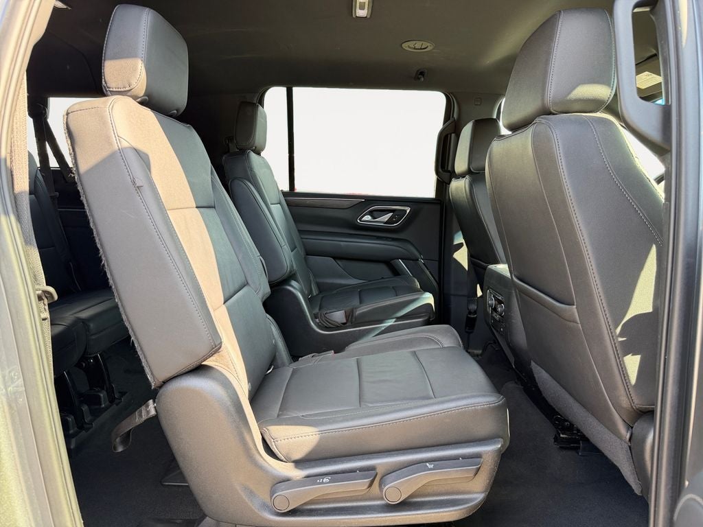 2022 Chevrolet Suburban LT