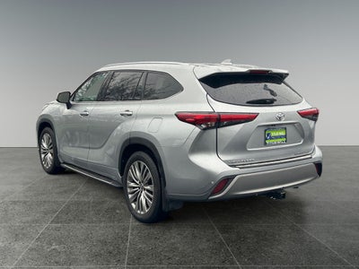 2022 Toyota Highlander Platinum