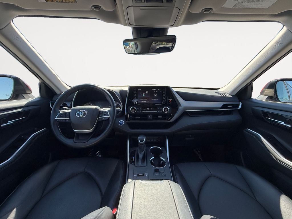 2022 Toyota Highlander Hybrid XLE
