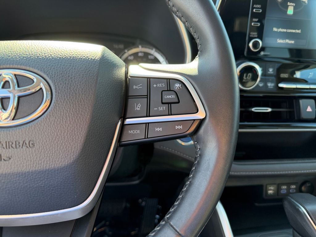 2022 Toyota Highlander Hybrid XLE