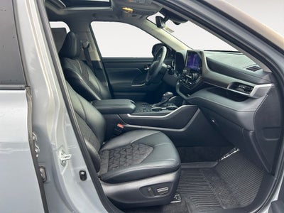 2024 Toyota Highlander Hybrid XLE