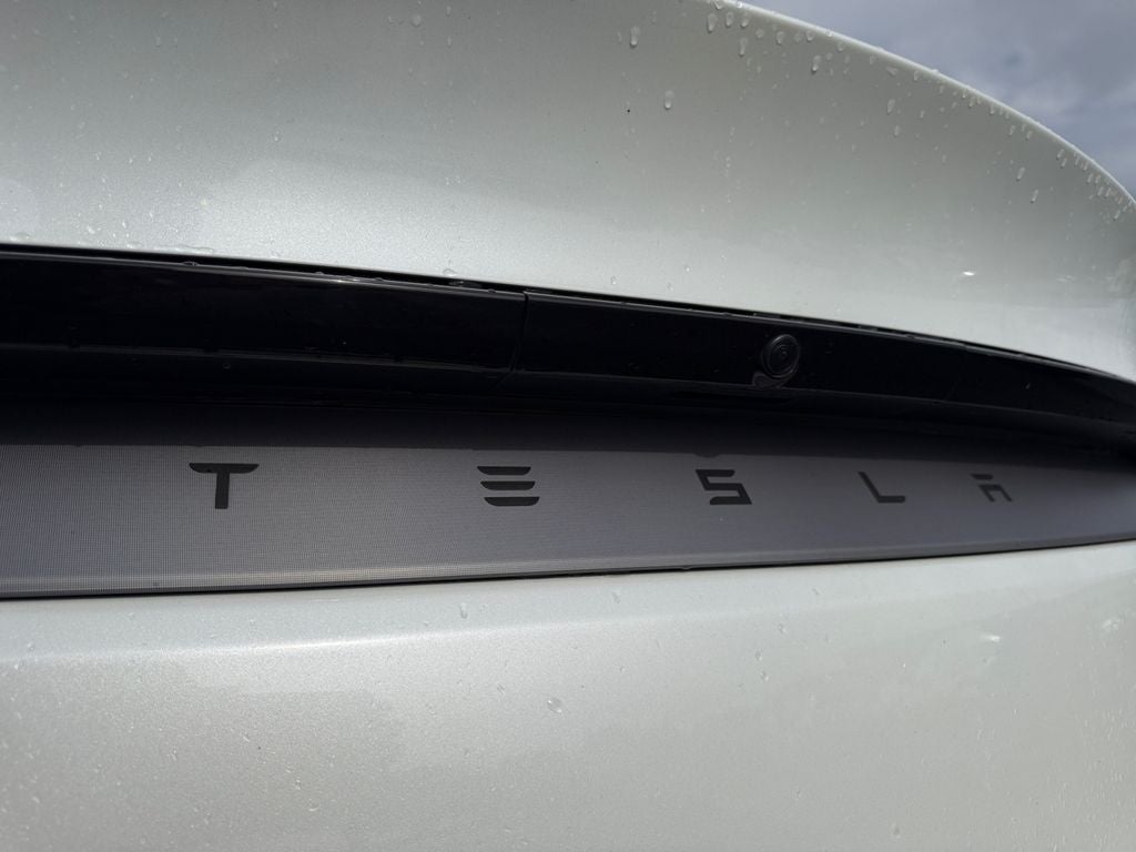 2026 Tesla Model Y Base