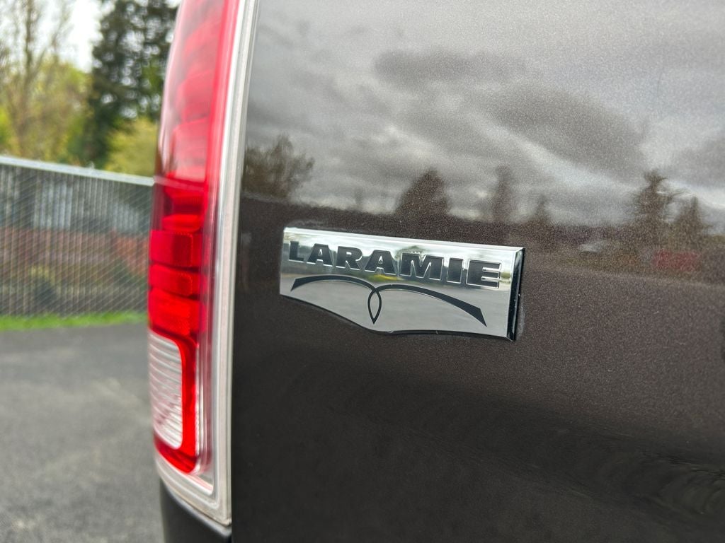 2016 RAM 3500 Laramie LOW MILES!