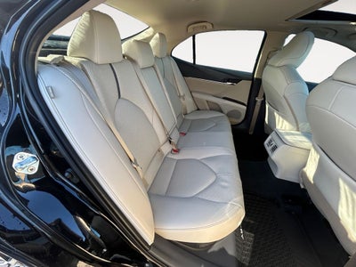 2022 Toyota Camry Hybrid XLE