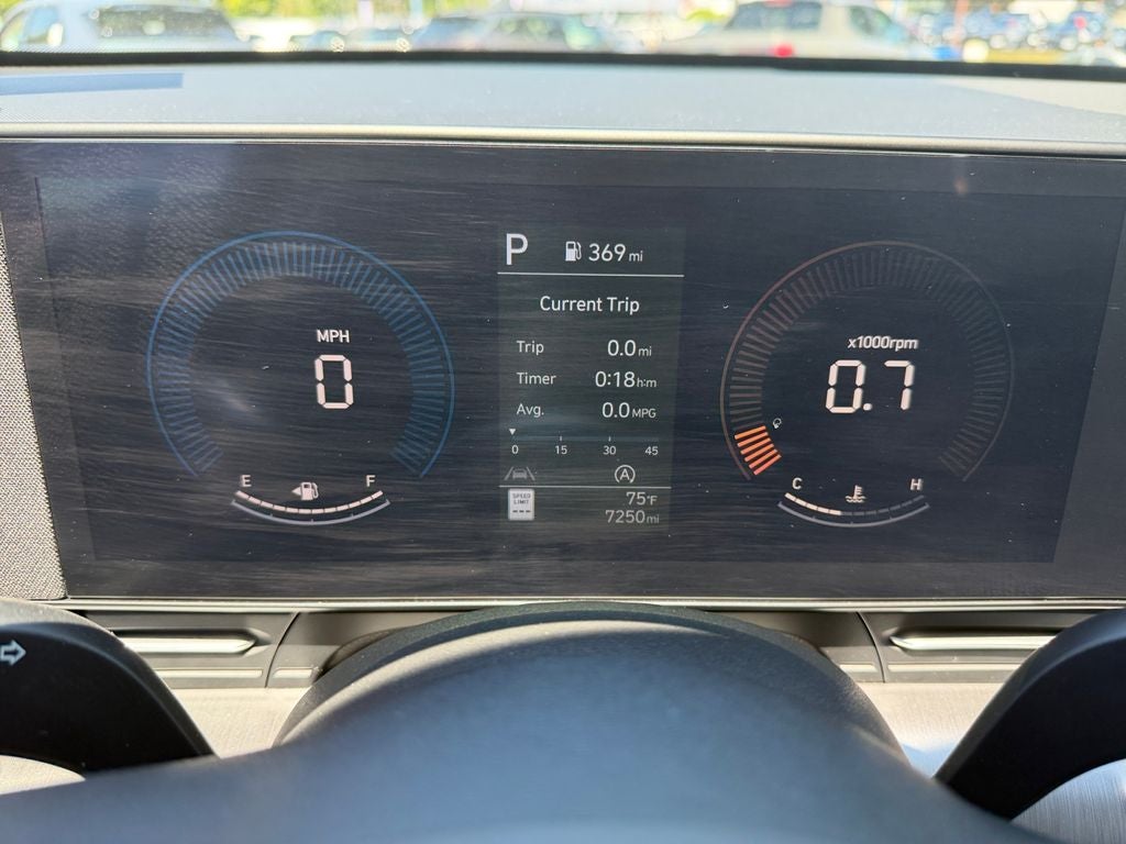 2025 Hyundai Kona SE