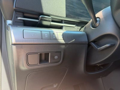 2025 Hyundai Kona SE