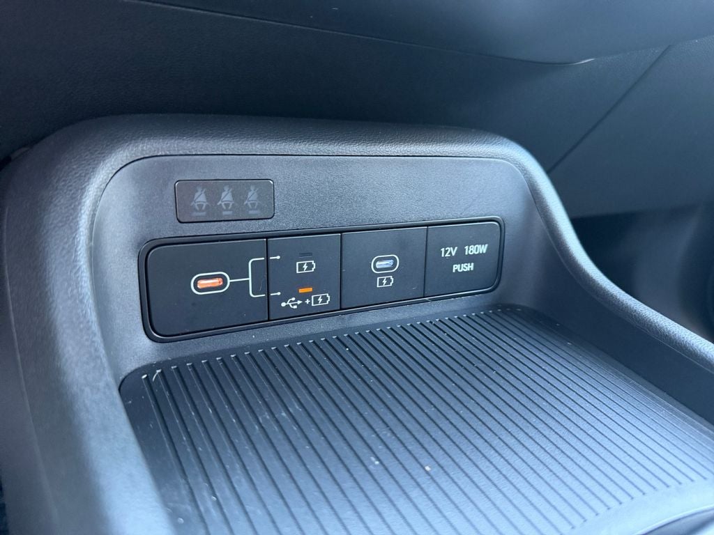 2025 Hyundai Kona SE