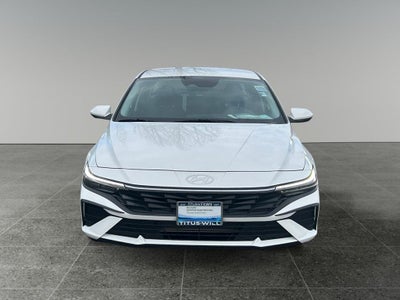 2025 Hyundai Elantra SE