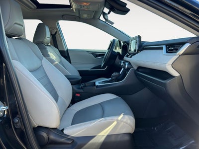 2019 Toyota RAV4 XLE Premium