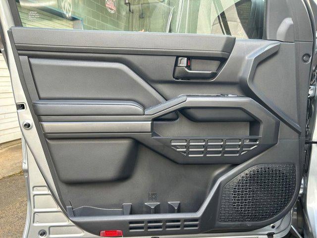 2025 Toyota TACOMA SR5 SR5