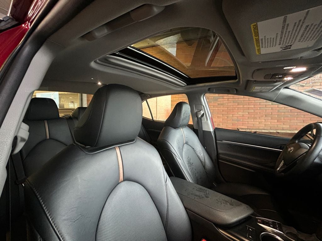 2020 Toyota Camry Hybrid XLE