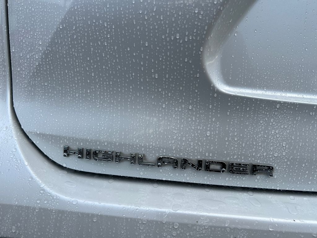 2023 Toyota Highlander Hybrid LE