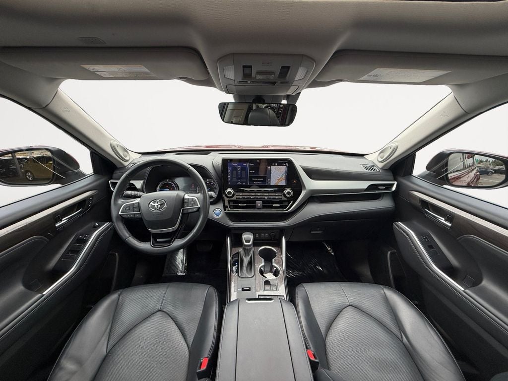 2022 Toyota Highlander Hybrid Platinum