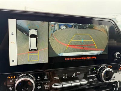 2023 Toyota Highlander Hybrid Platinum