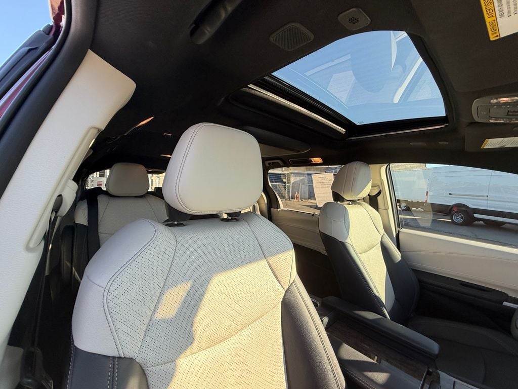 2025 Toyota Sienna Platinum 7 Passenger